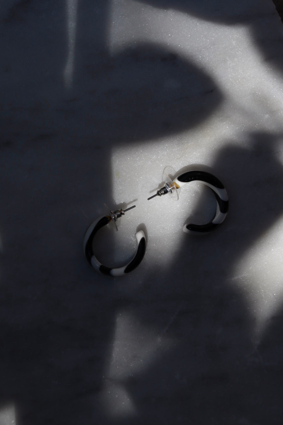 The Black & White - retro earrings S