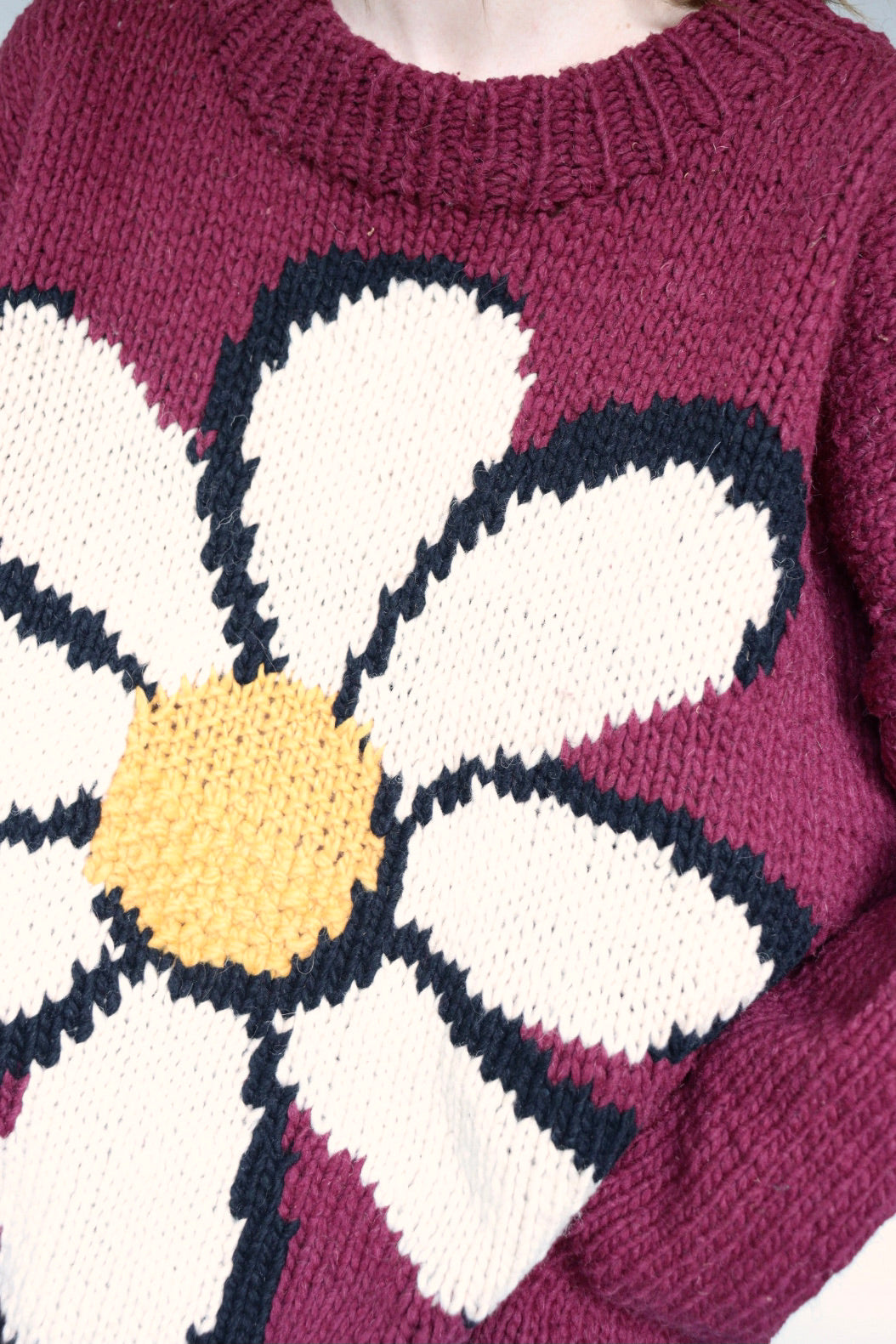 The Burgundy Daisy - vintage knitted sweater - M up to XXL