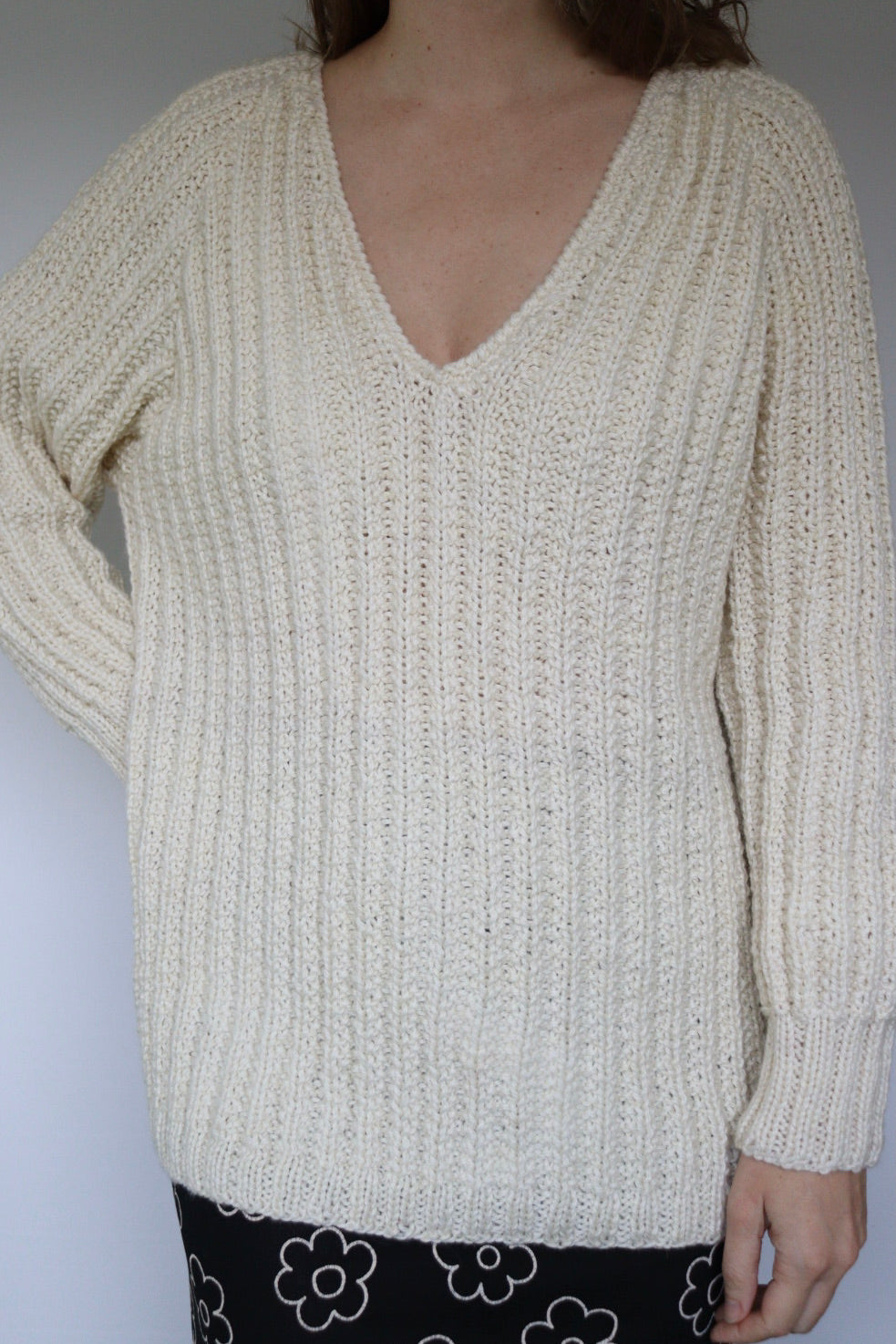 The Ivory V - sweater - S up to L