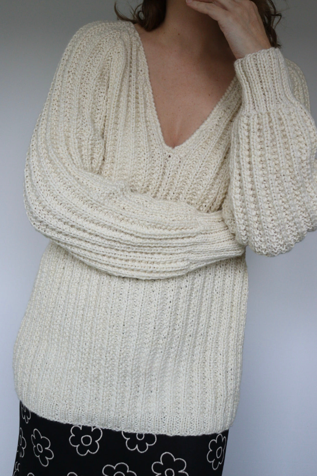 The Ivory V - sweater - S up to L