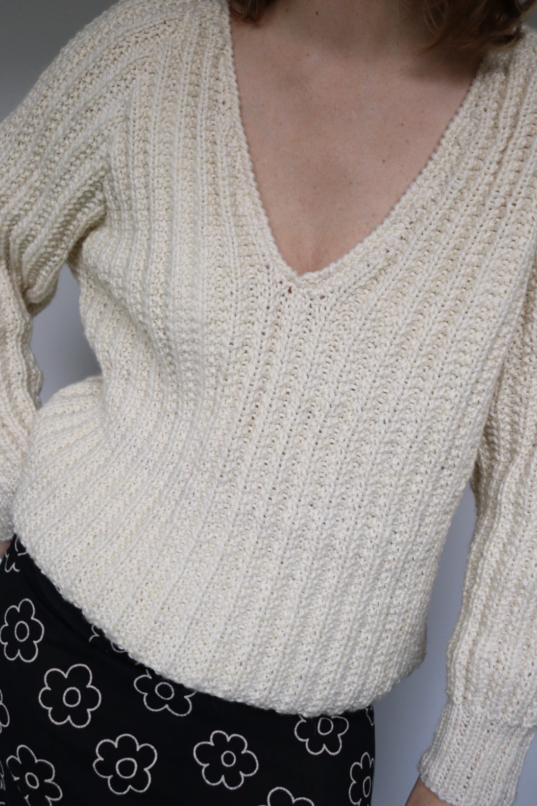 The Ivory V - sweater - S up to L