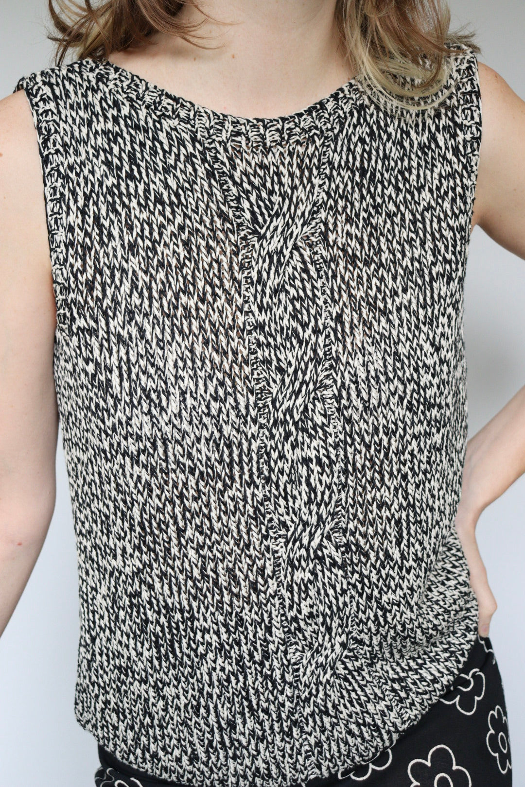 The B&W knit - top - S up to M