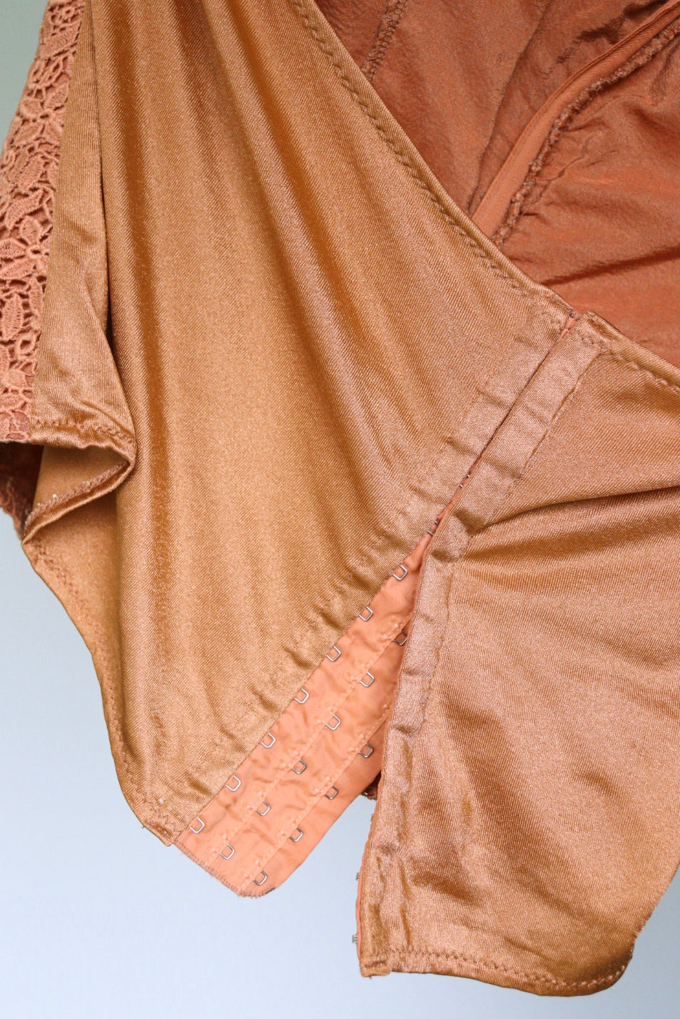The Cinnamon Lace - top - M up to L