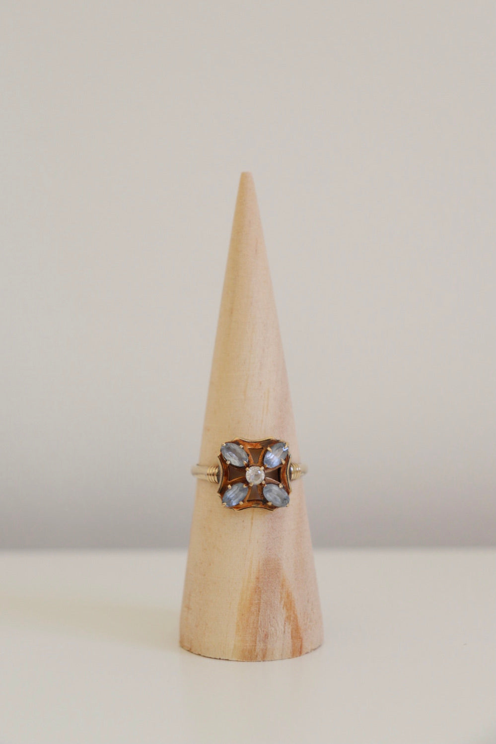 The Topaz Flower - vintage 10K gold ring