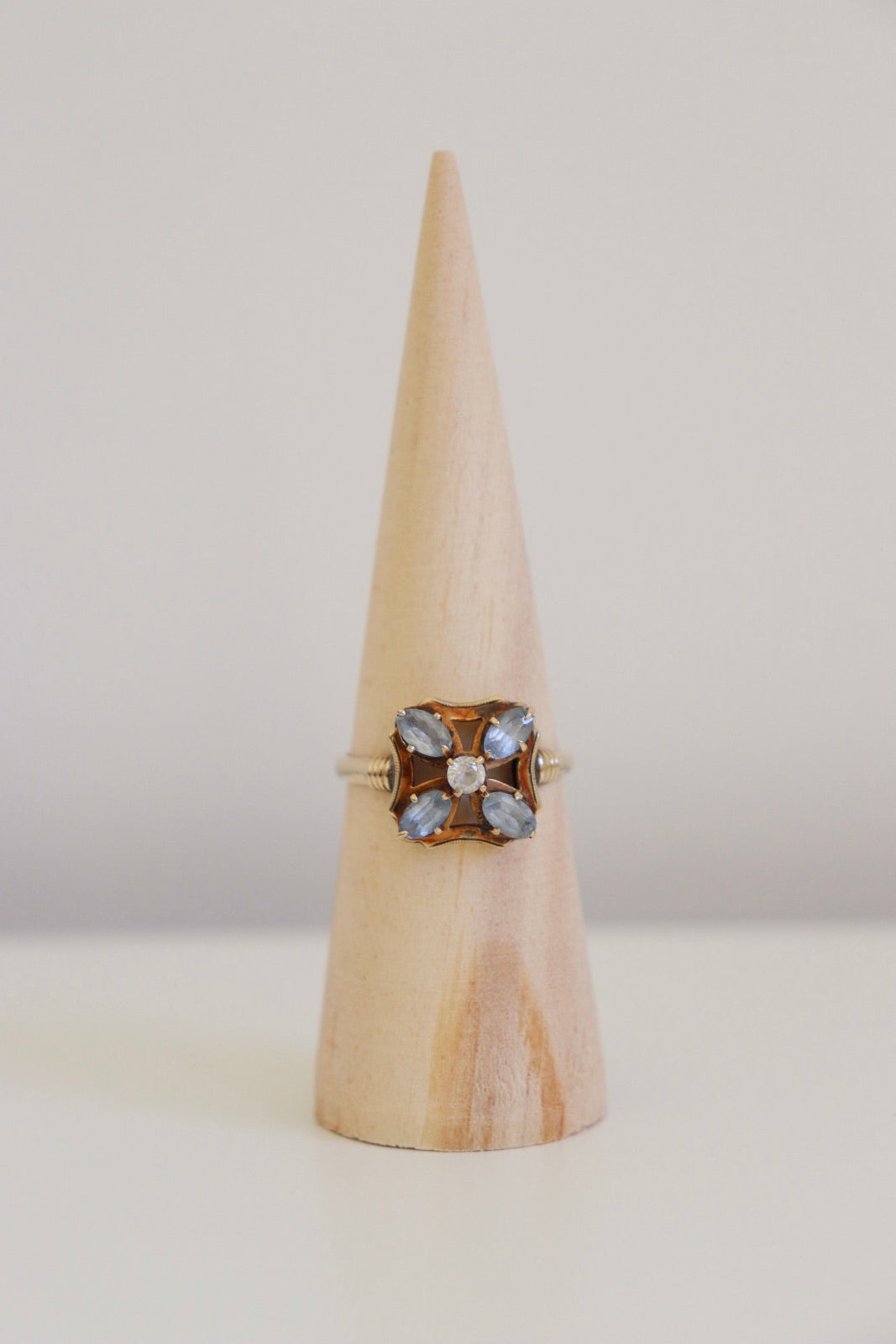 The Topaz Flower - vintage 10K gold ring