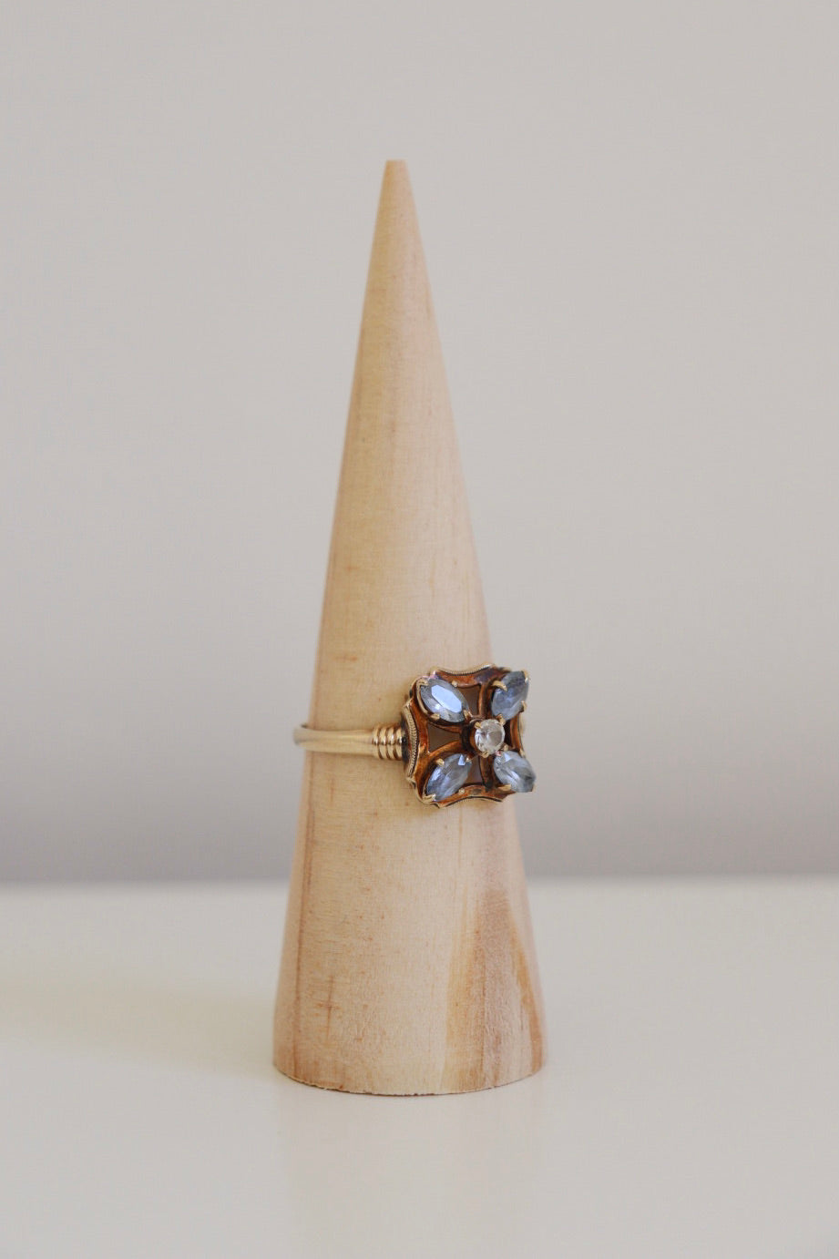 The Topaz Flower - vintage 10K gold ring
