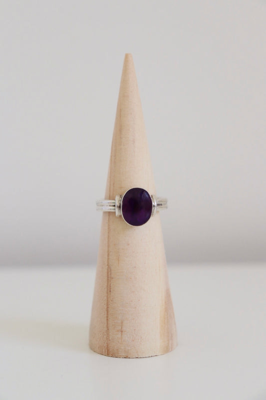 The Dark Amethyst - vintage silver ring