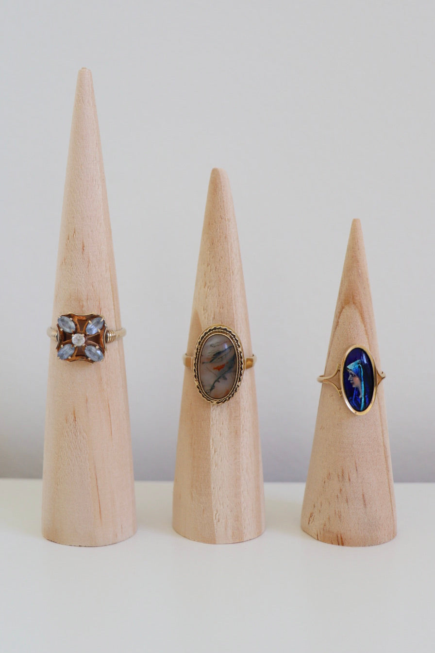 The Saint Fabiola - vintage 18K gold ring