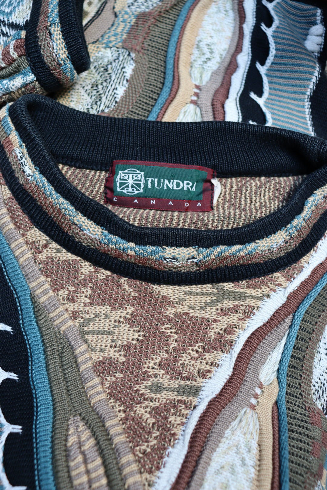 The 3D Earth - vintage Tundra knitted sweater - S up to XL