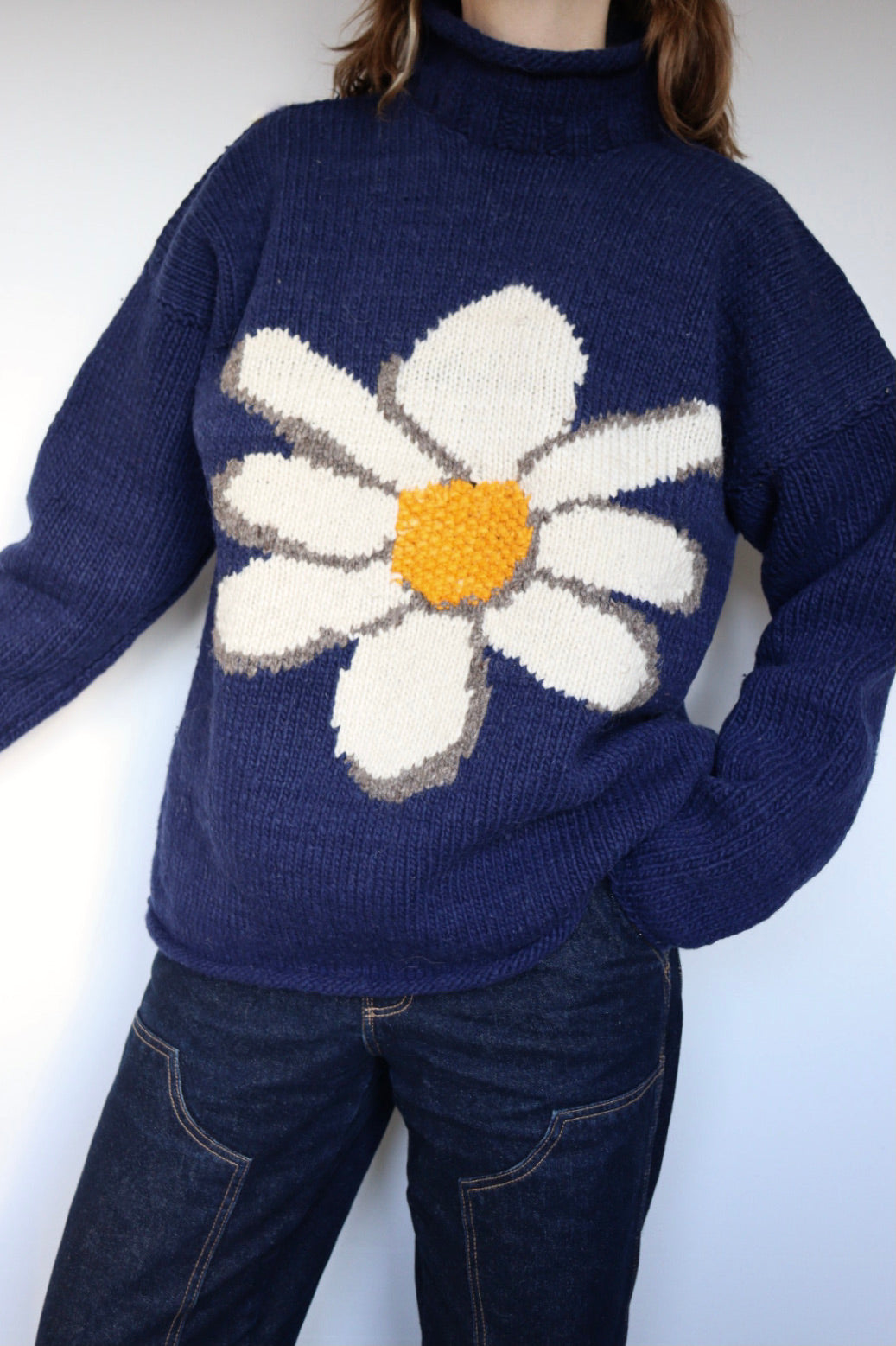 The Classic Daisy - vintage knitted sweater - S up to L/XL