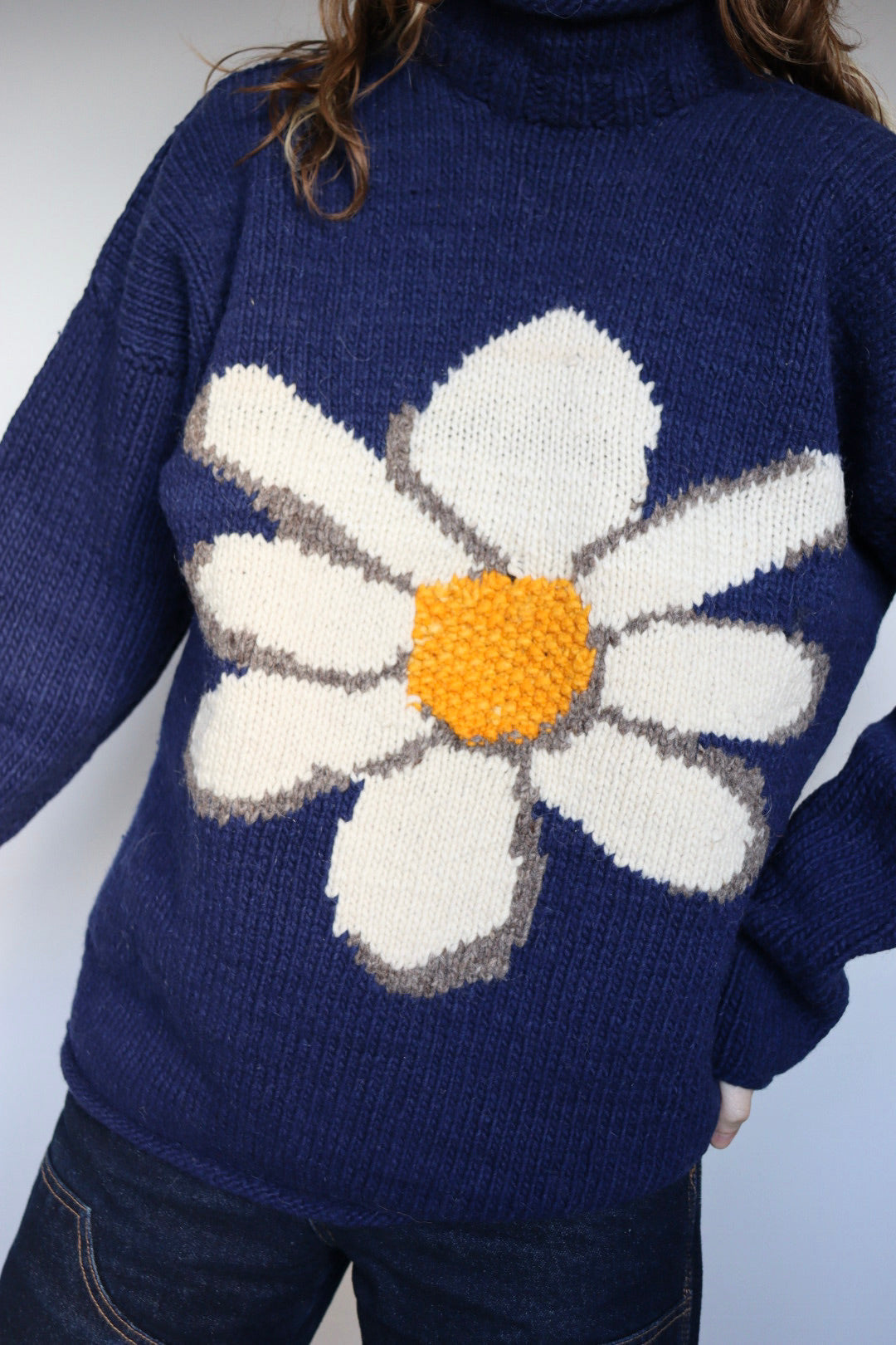 The Classic Daisy - vintage knitted sweater - S up to L/XL