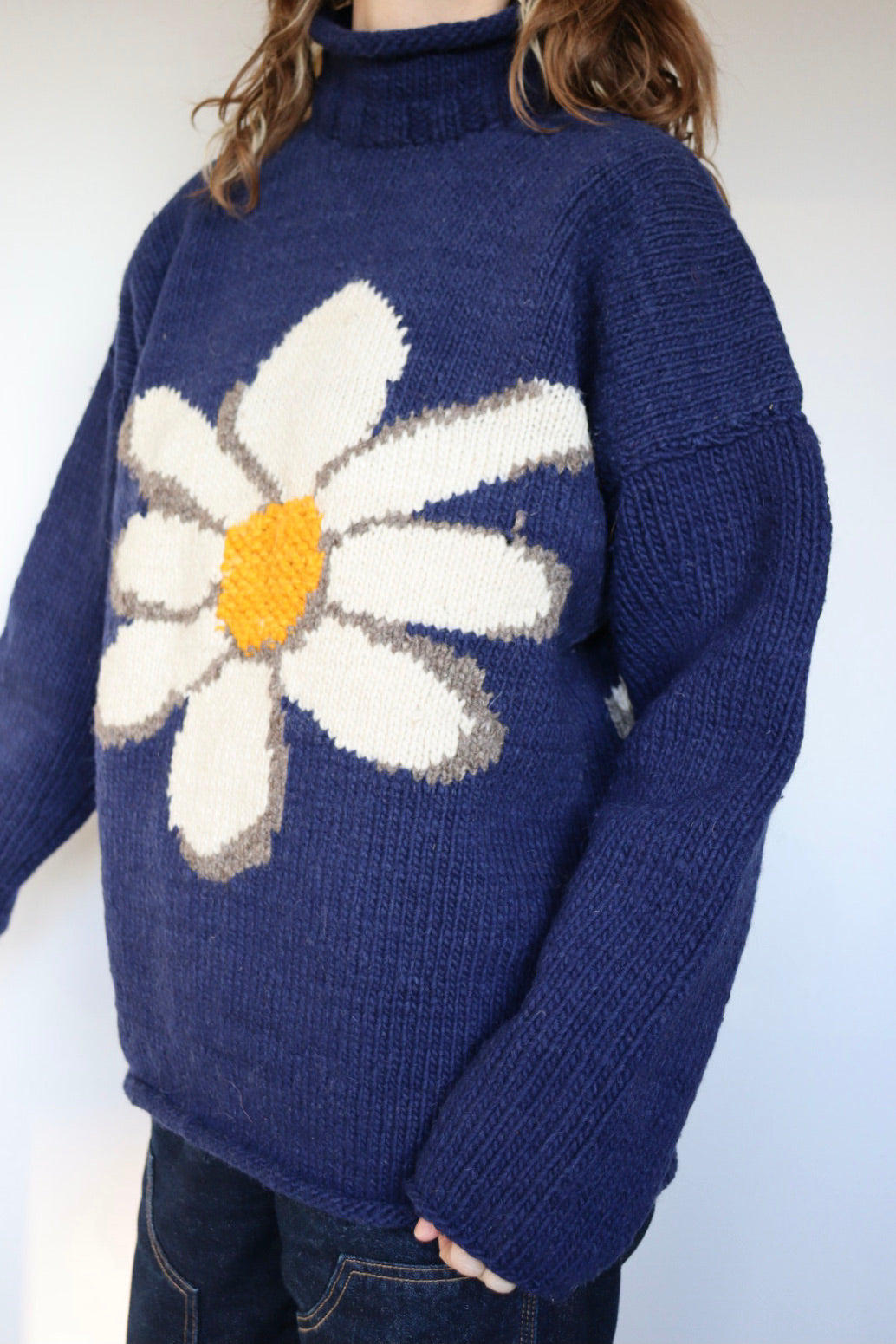The Classic Daisy - vintage knitted sweater - S up to L/XL