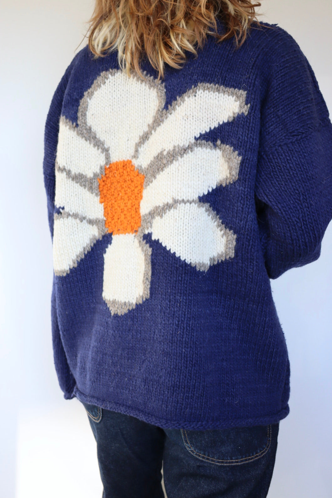 The Classic Daisy - vintage knitted sweater - S up to L/XL