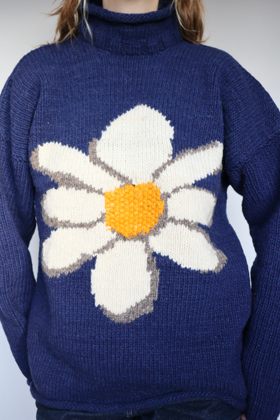 The Classic Daisy - vintage knitted sweater - S up to L/XL