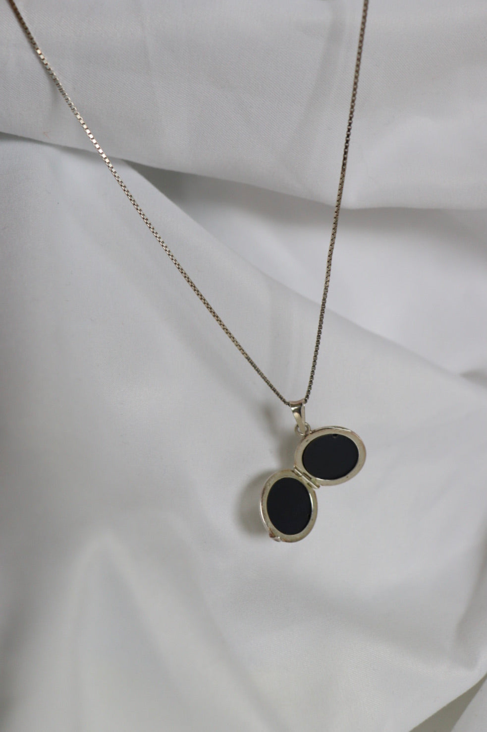 The Flower Locket - vintage pendant locket with necklace