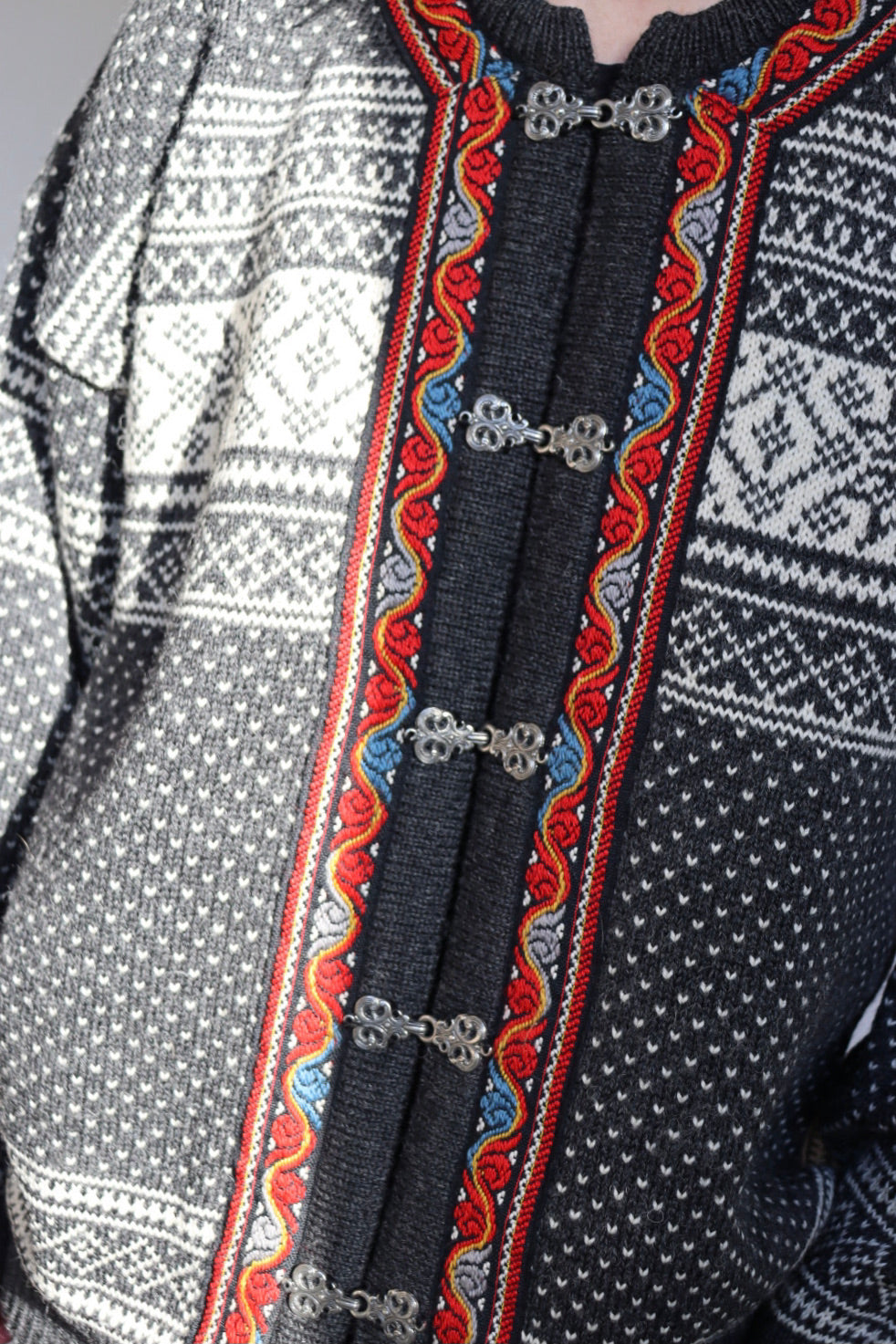 The Classic Nordic - vintage Norwegian / Scandinavian cardigan - S up to L/XL
