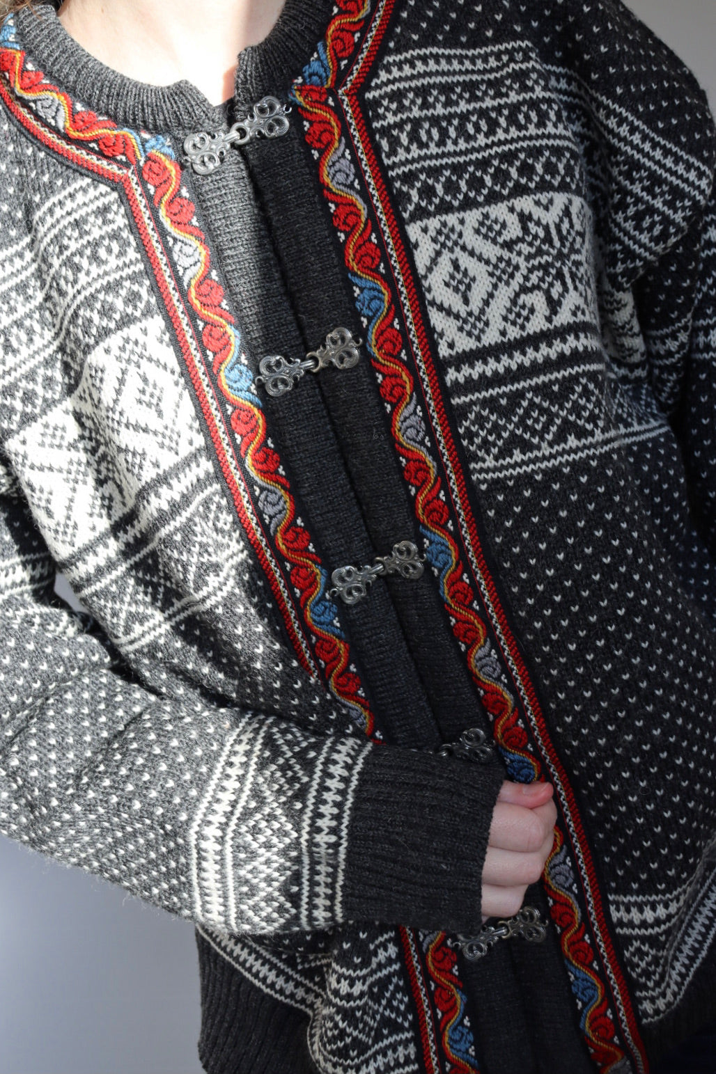 The Classic Nordic - vintage Norwegian / Scandinavian cardigan - S up to L/XL