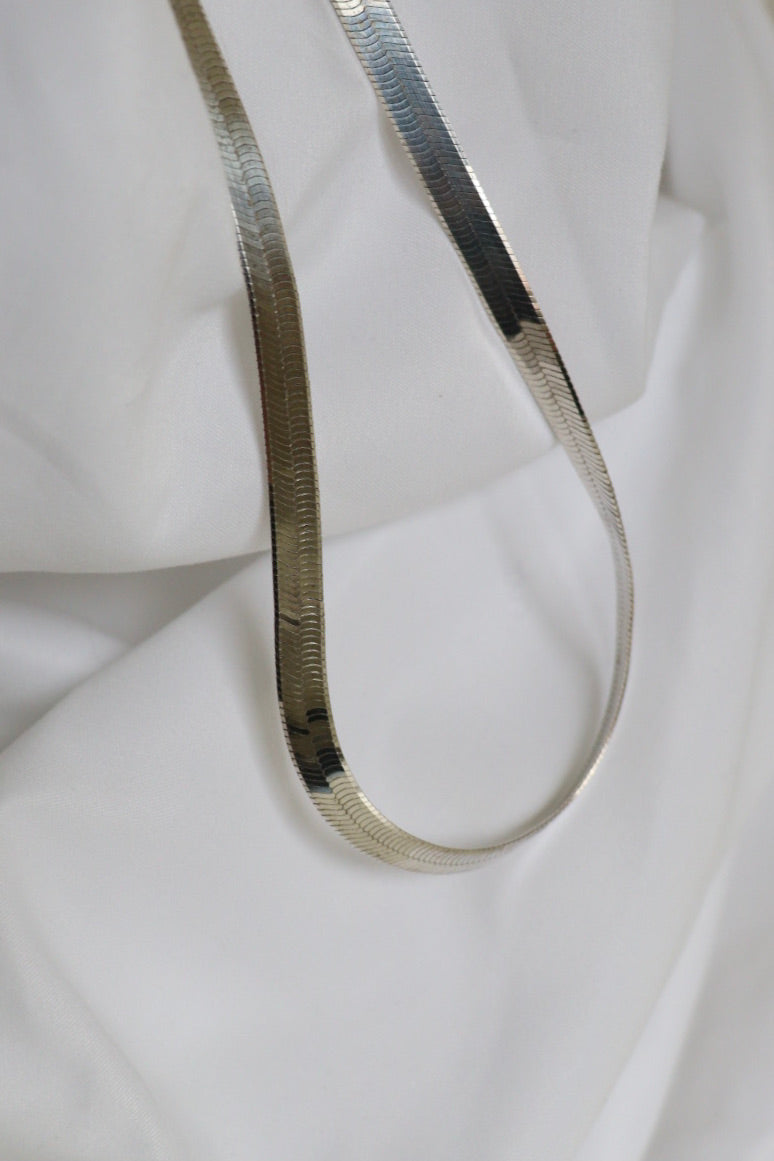 The Herringbone Chain - vintage silver necklace