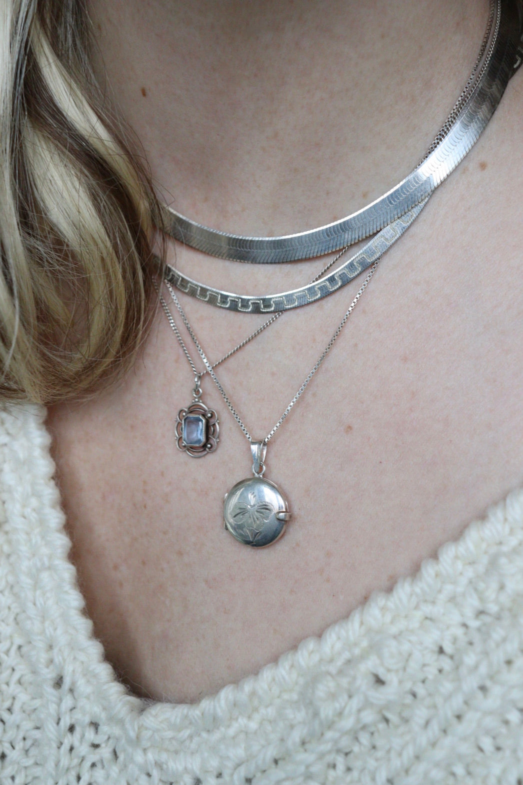 The Art Deco - vintage silver pendant with necklace