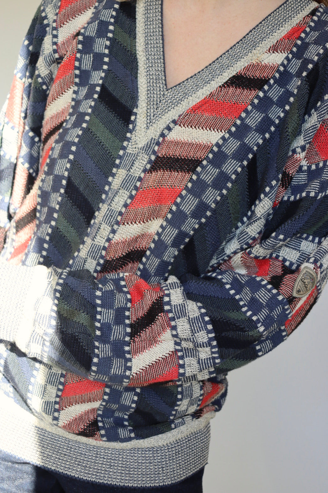 The Geometric V-neck - vintage Carlo Colucci sweater - S up to XL