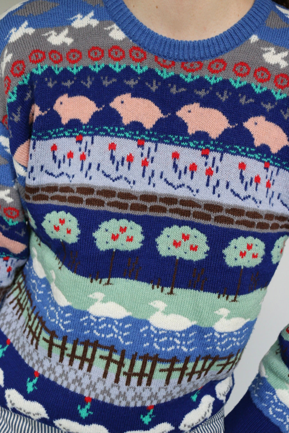 The Farm Yard - vintage sweater - S up to M/L