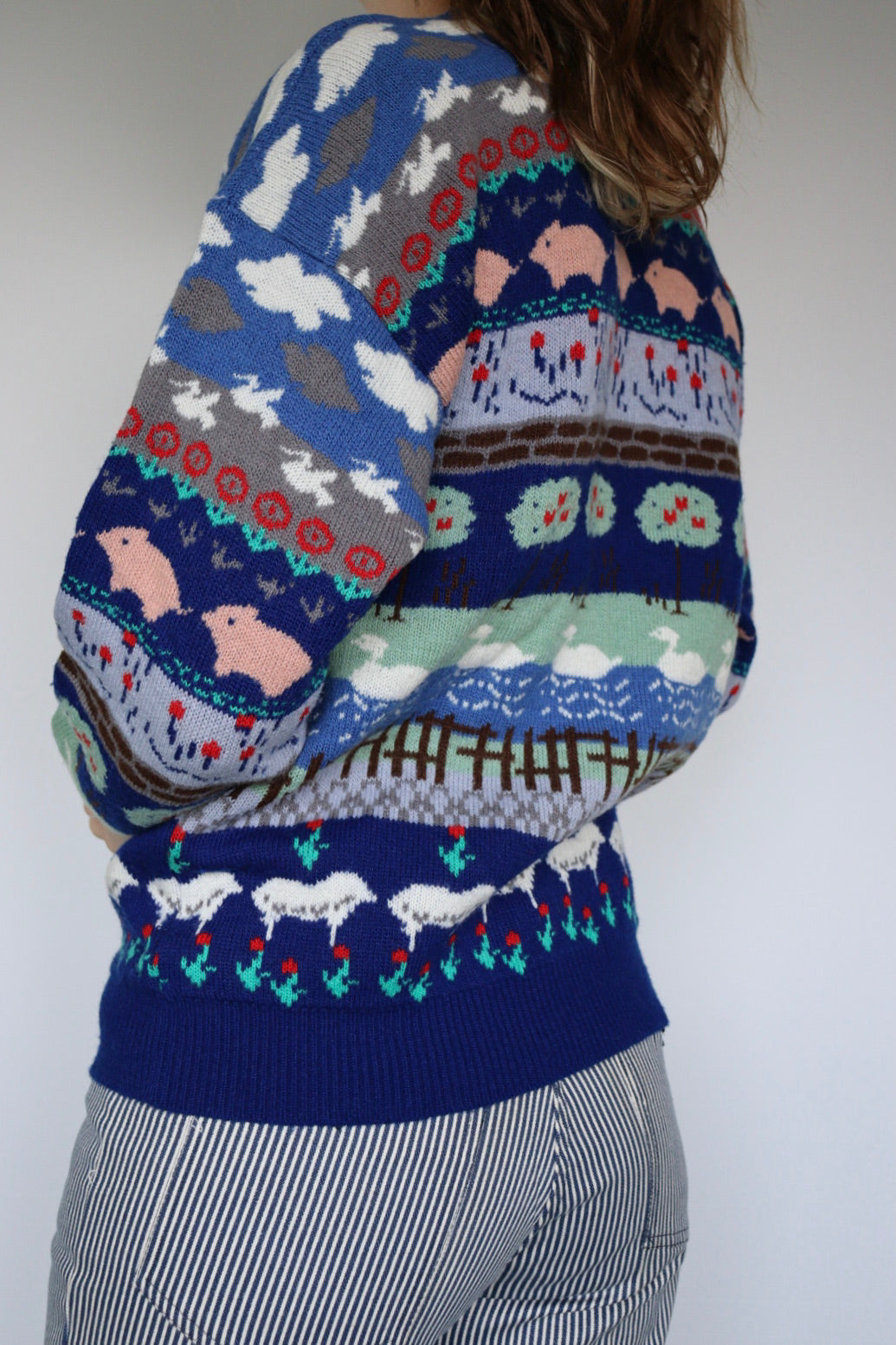 The Farm Yard - vintage sweater - S up to M/L