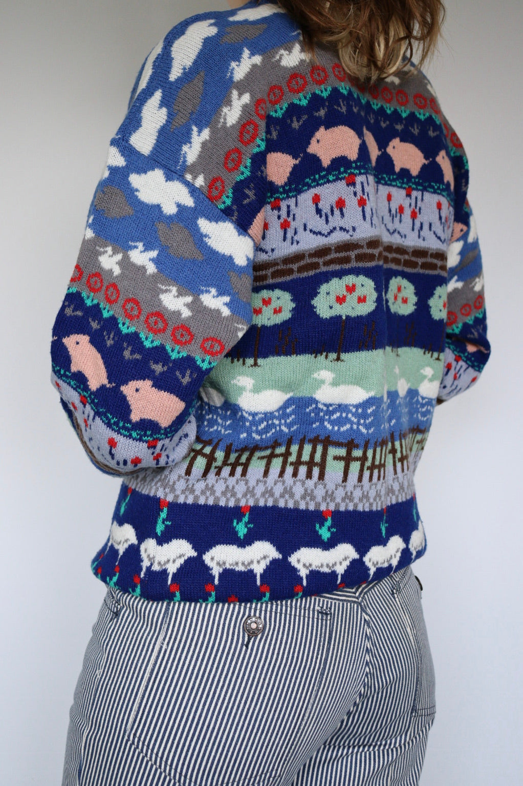 The Farm Yard - vintage sweater - S up to M/L