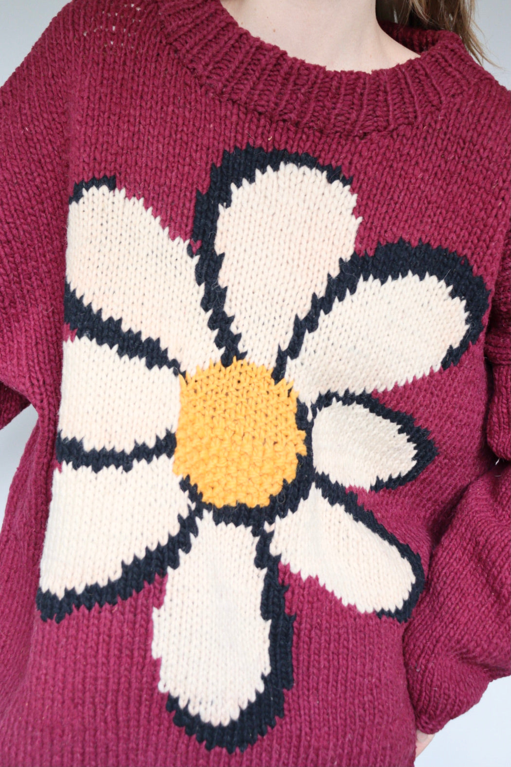 The Burgundy Daisy - vintage knitted sweater - M up to XXL