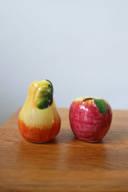 The Appel & Pear - salt & pepper shakers