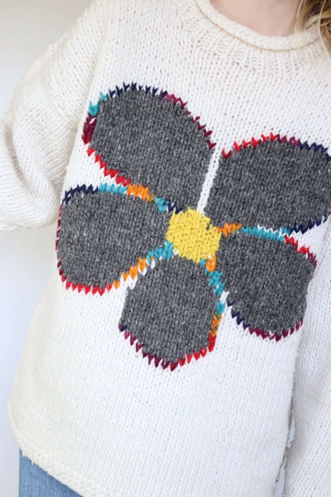 The Rainbow Daisy - vintage knitted sweater - S up to L/XL