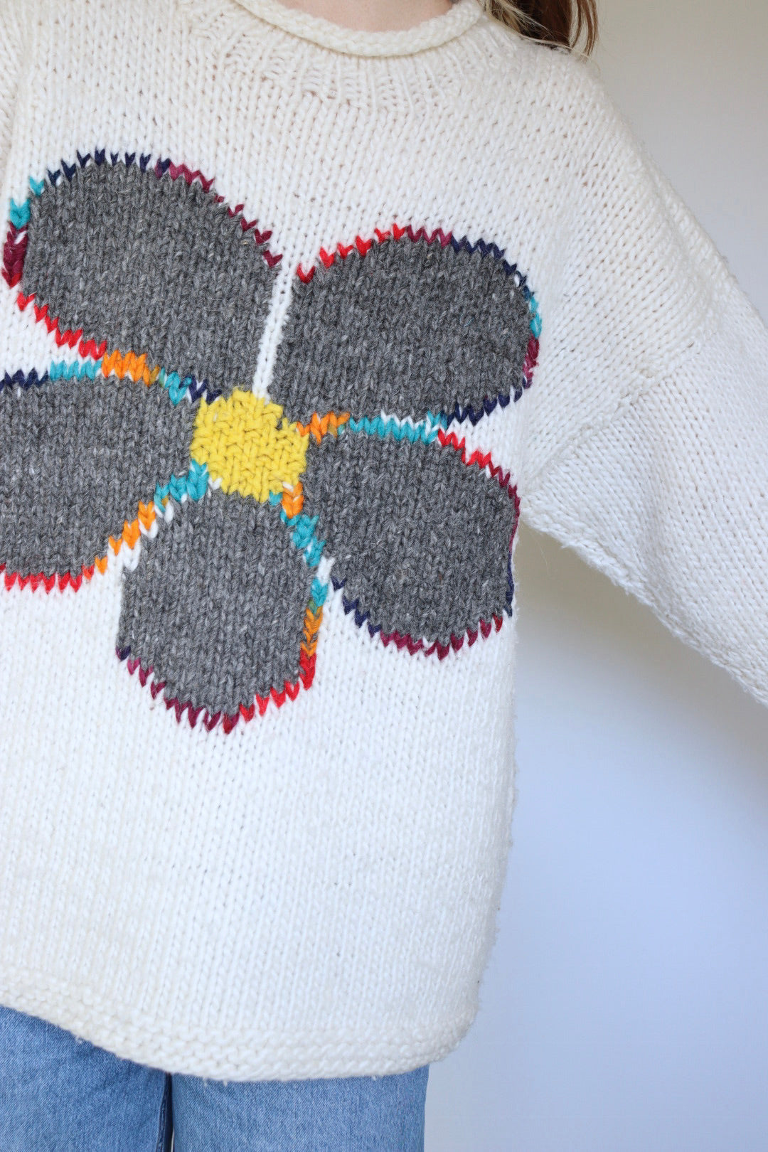 The Rainbow Daisy - vintage knitted sweater - S up to L/XL