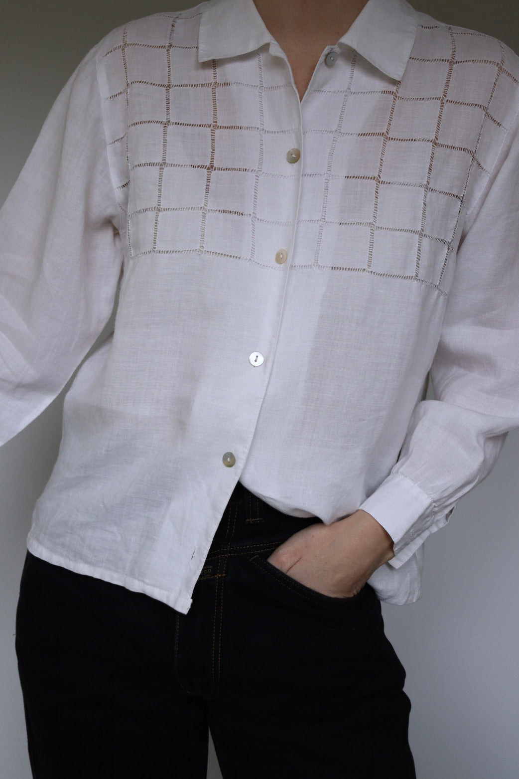 The White Linen - vintage blouse - S up to M/L