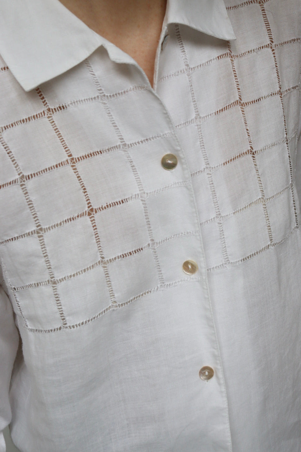 The White Linen - vintage blouse - S up to M/L