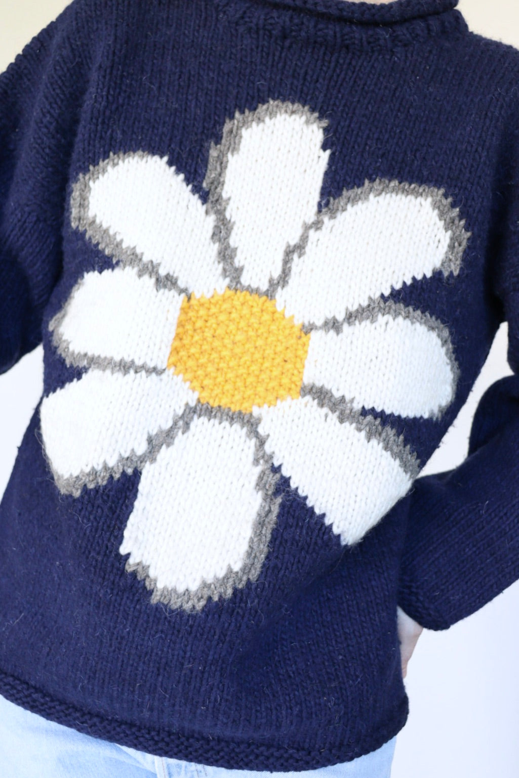 The Blue Daisy - vintage knitted sweater - S up to L