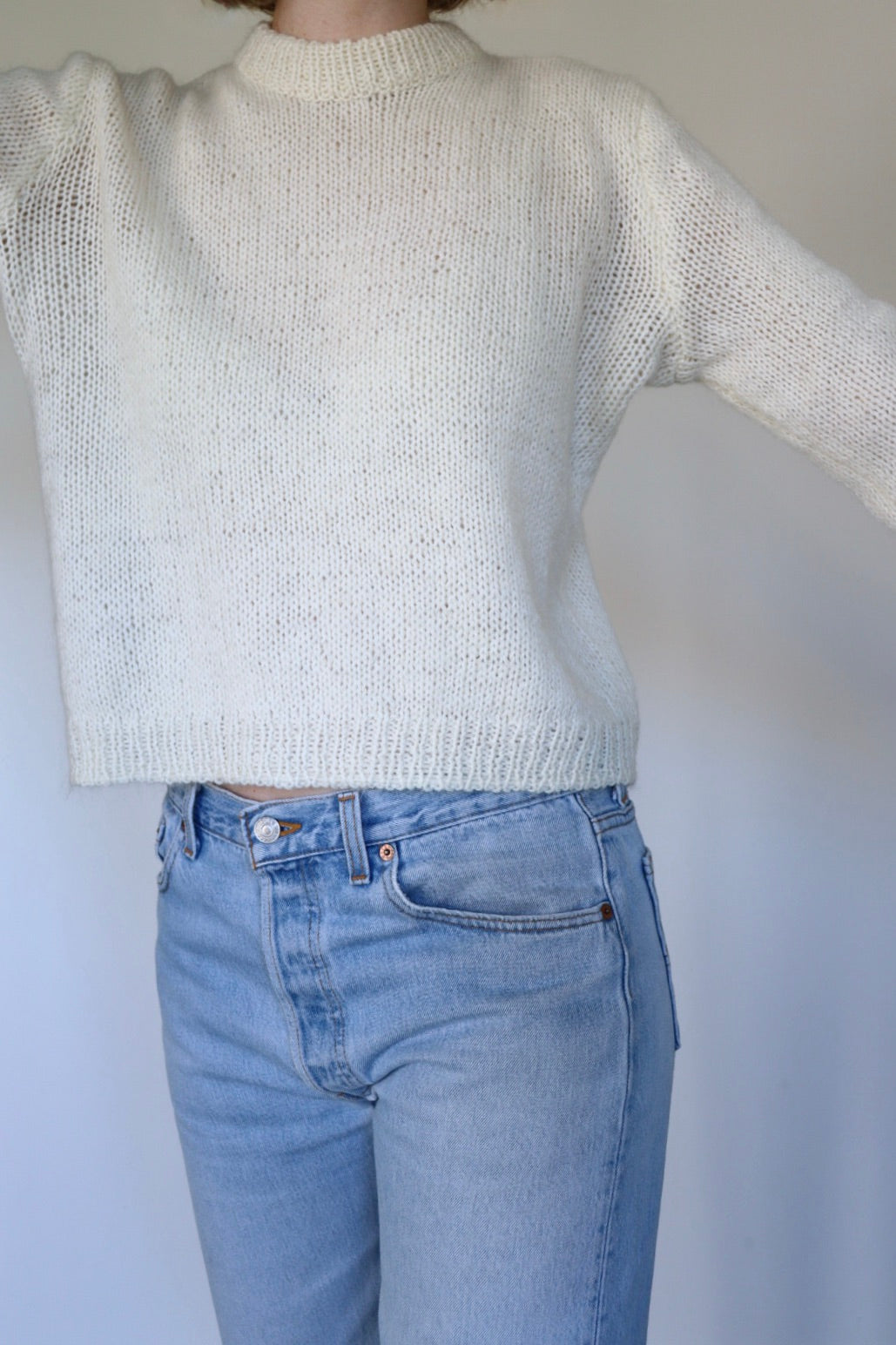 The Cropped Cream - vintage sweater - S up to M/L