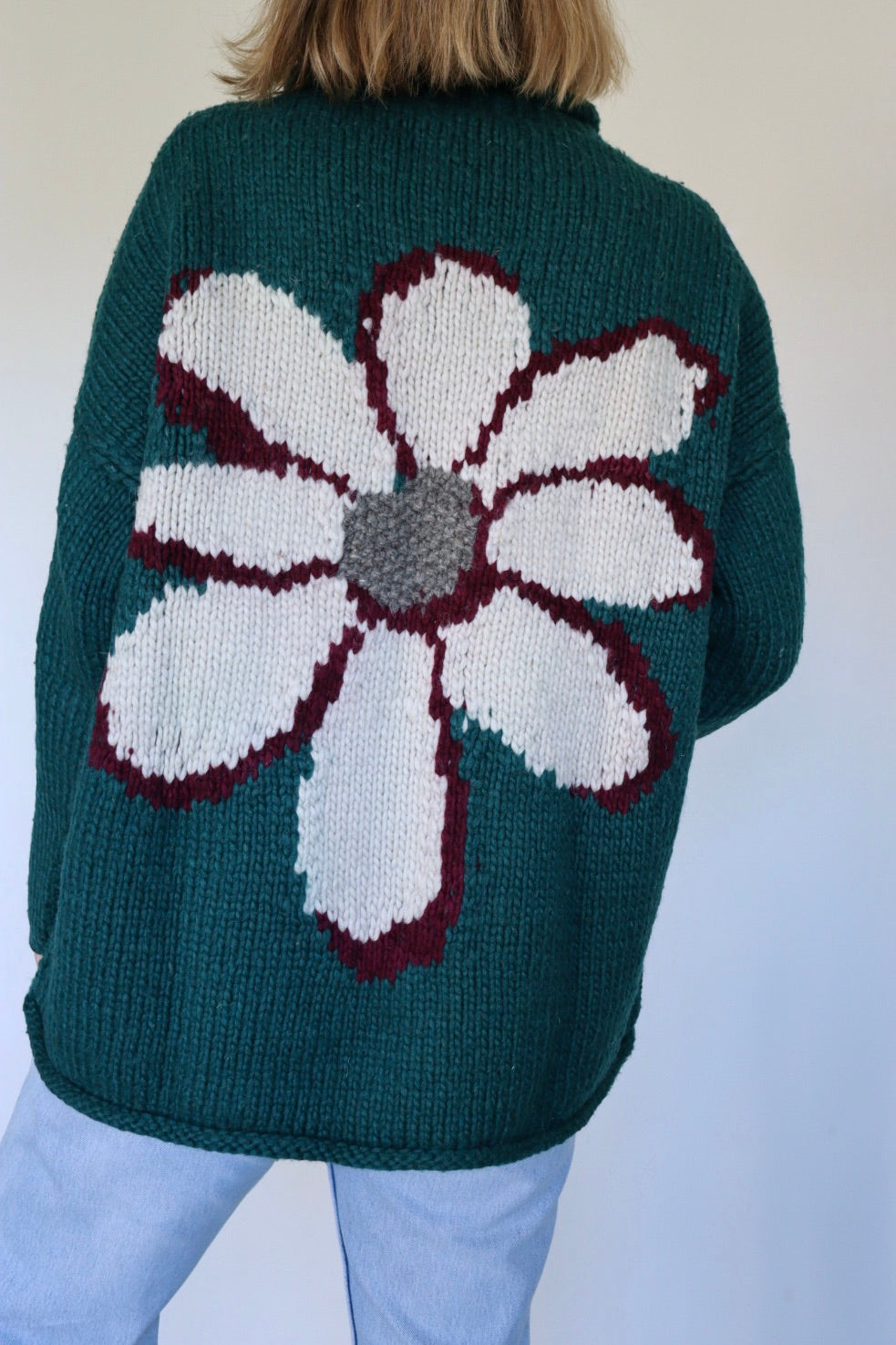 The Teal Daisy - vintage knitted sweater - S up to XXL