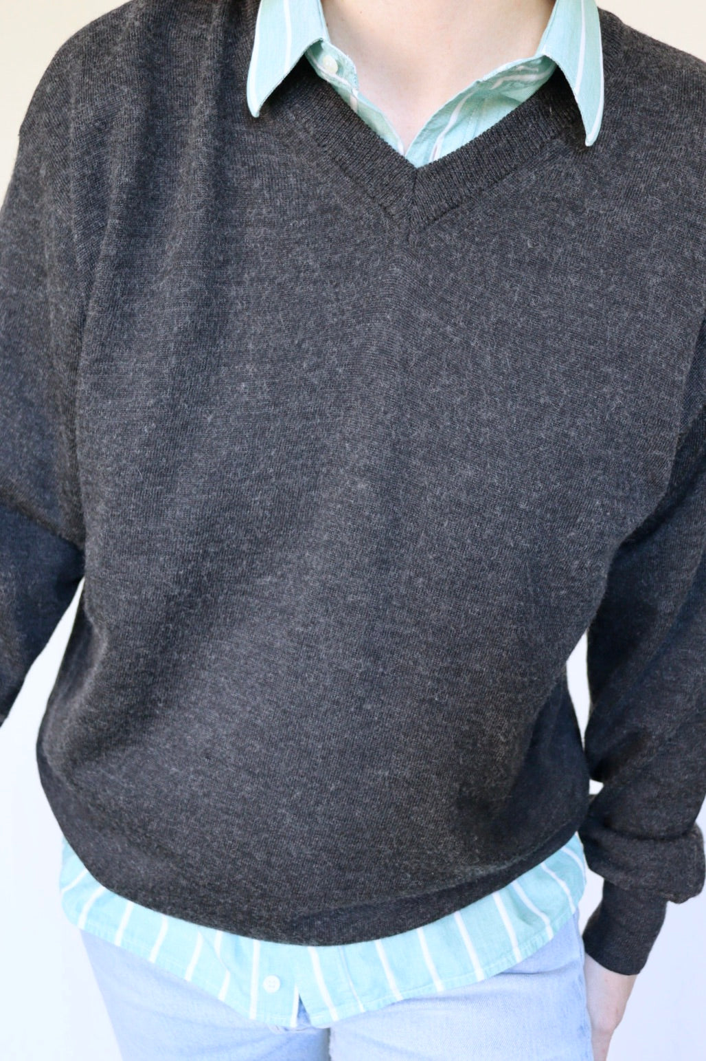 The London Wear - vintage v-neck sweater - S up to L