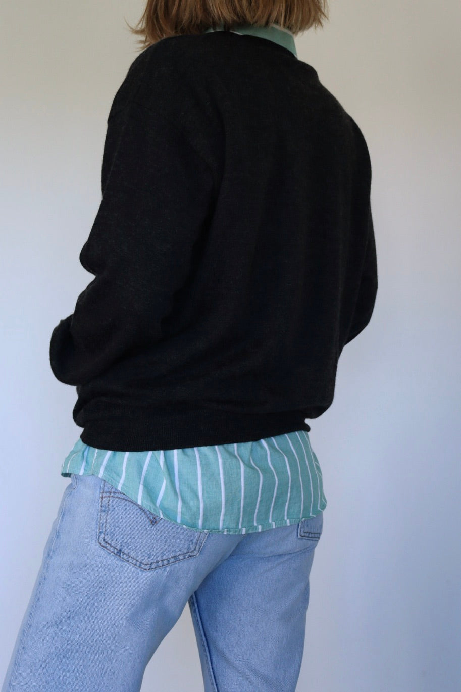 The London Wear - vintage v-neck sweater - S up to L