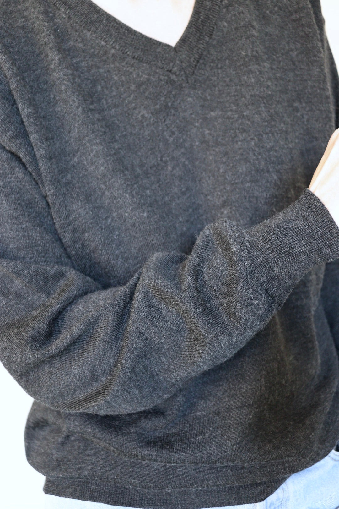 The London Wear - vintage v-neck sweater - S up to L