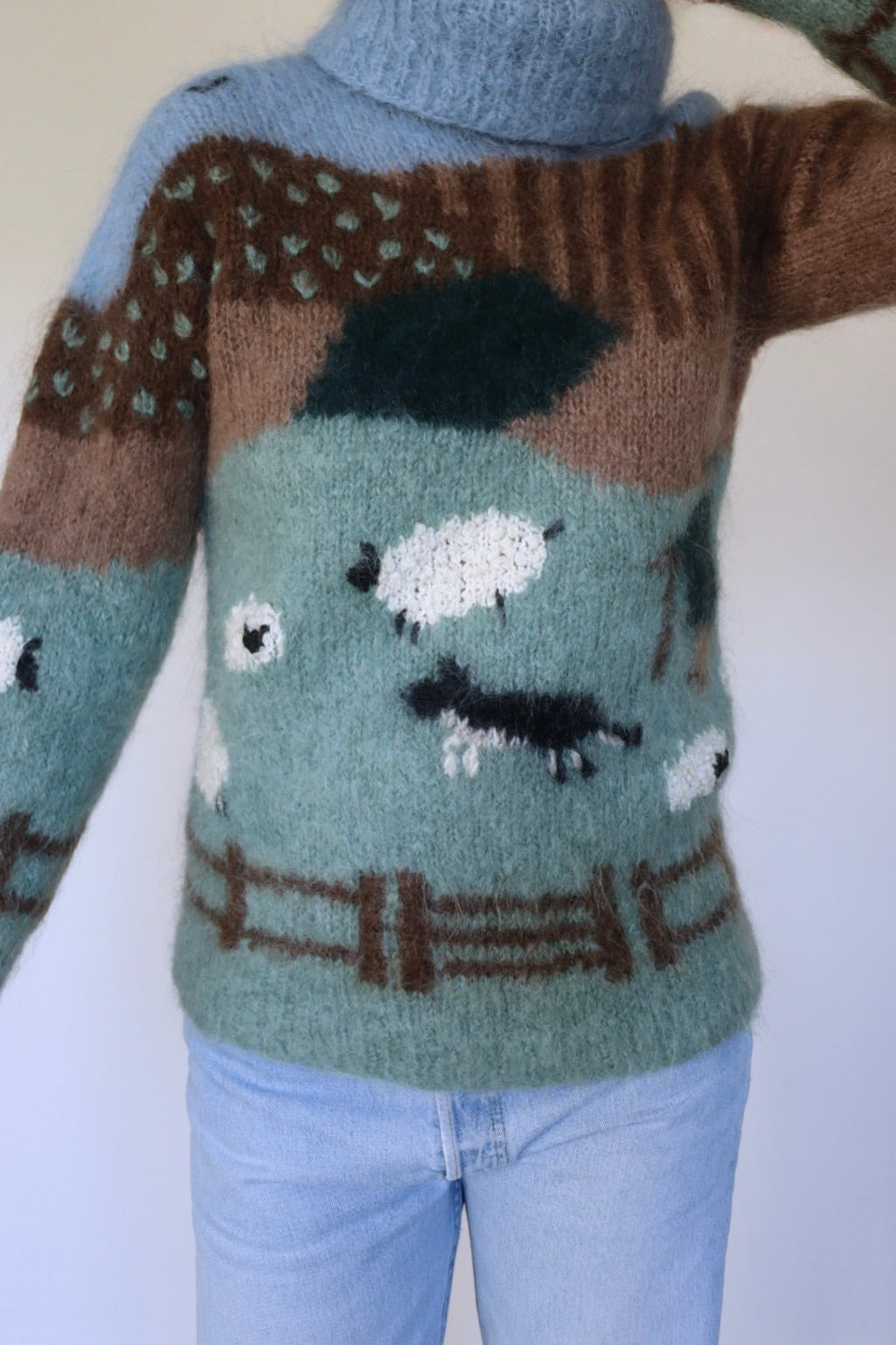 The Susie Sheeps - vintage mohair sweater - S up to M