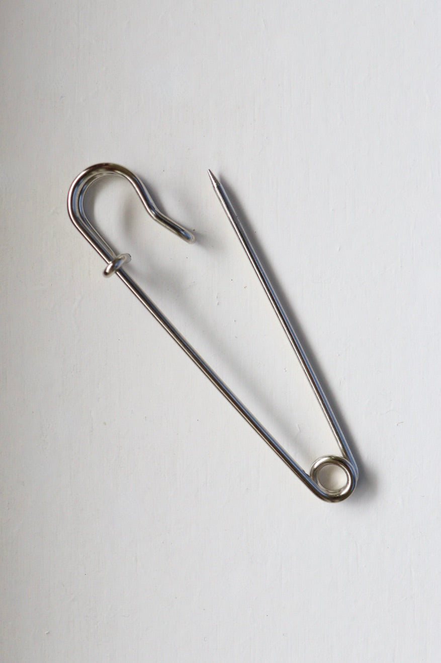 The Pin - metal pin to style your vintage items