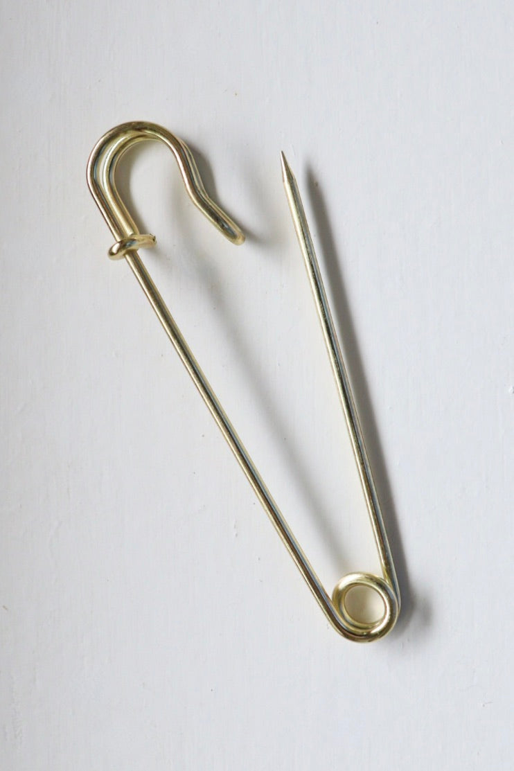The Pin - metal pin to style your vintage items