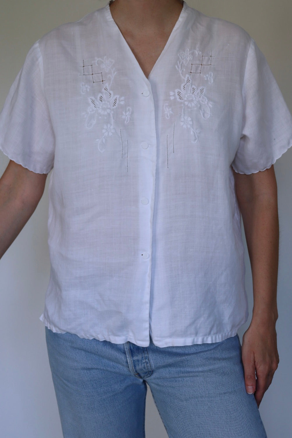 The Embroidered Blouse - vintage linen blouse - S up to L