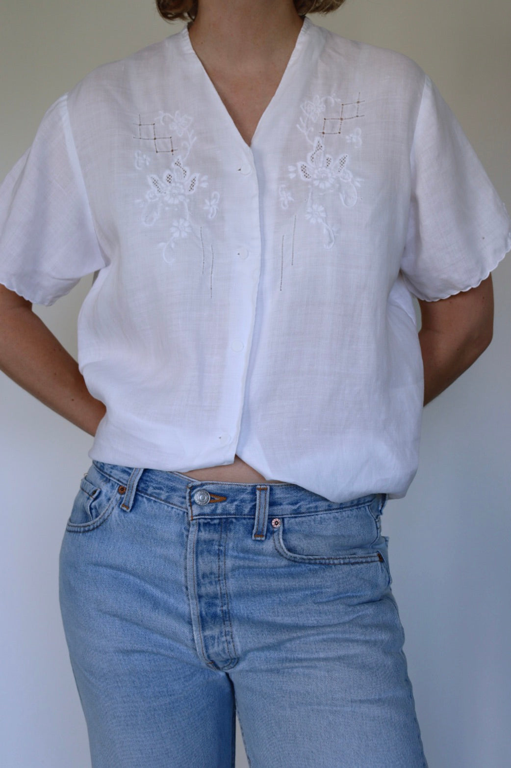The Embroidered Blouse - vintage linen blouse - S up to L
