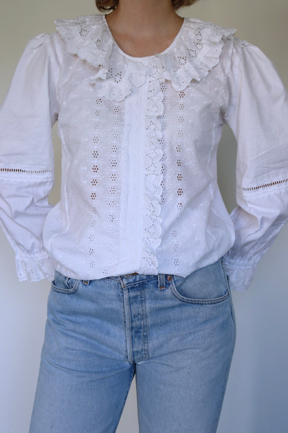 The Victorian Ruffle - vintage white cotton blouse - S up to M/L