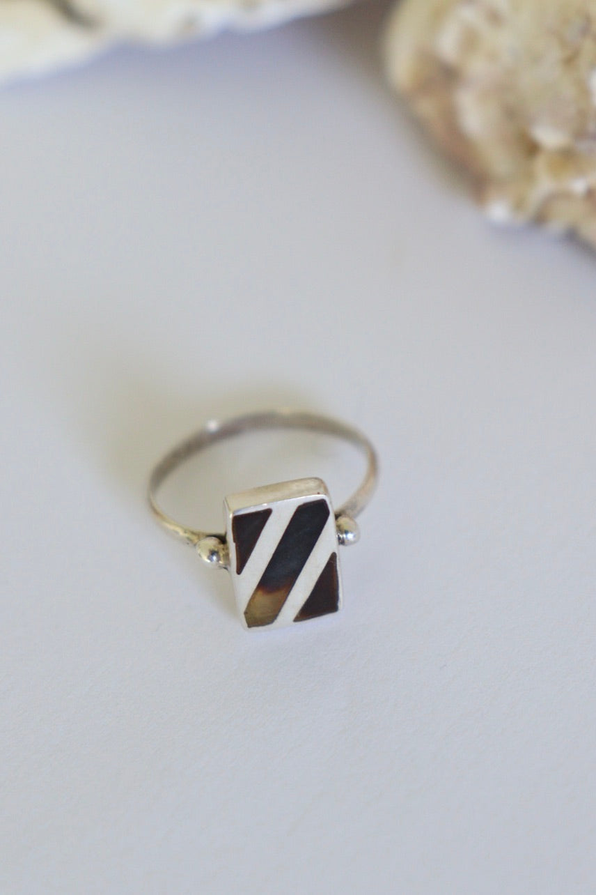 The Stripy Tiger - vintage silver ring