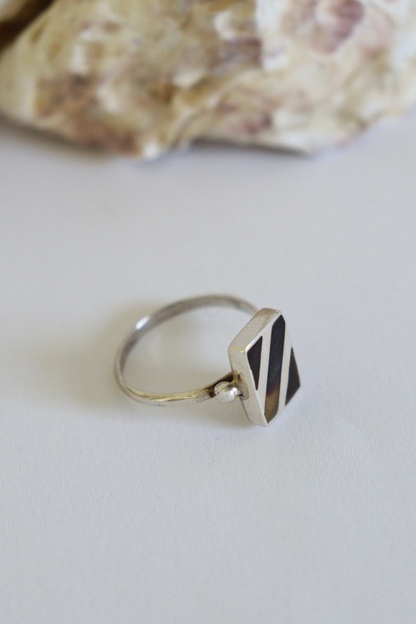 The Stripy Tiger - vintage silver ring