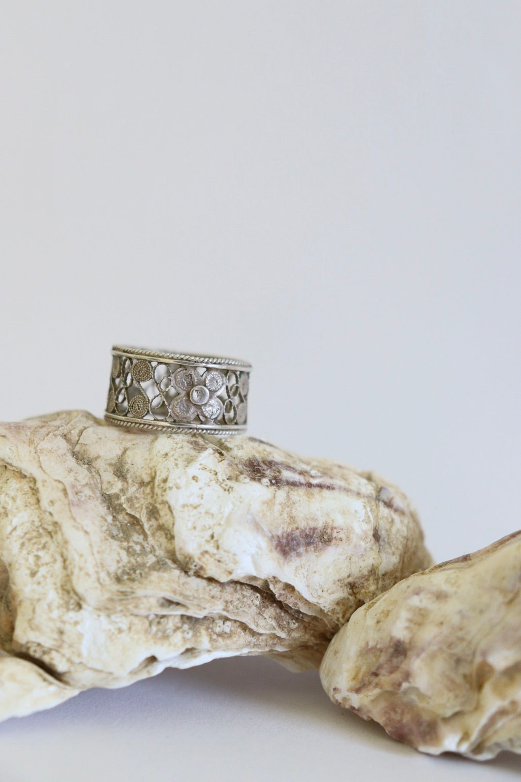 The Floral Filigree - vintage silver ring