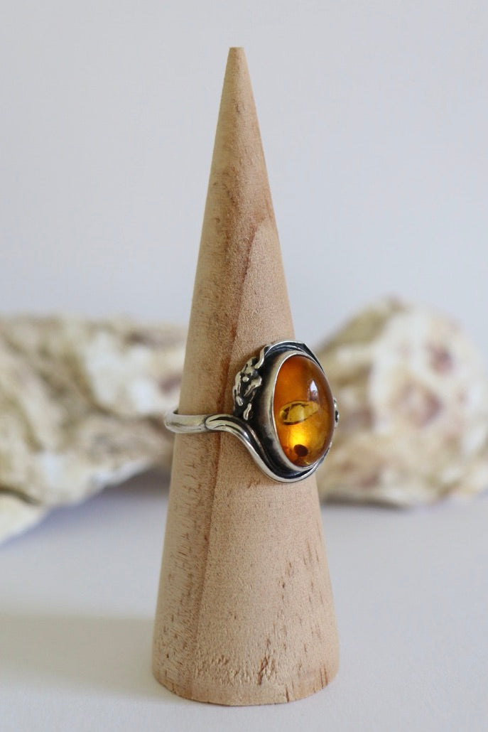 The Amber Fairy - vintage silver ring