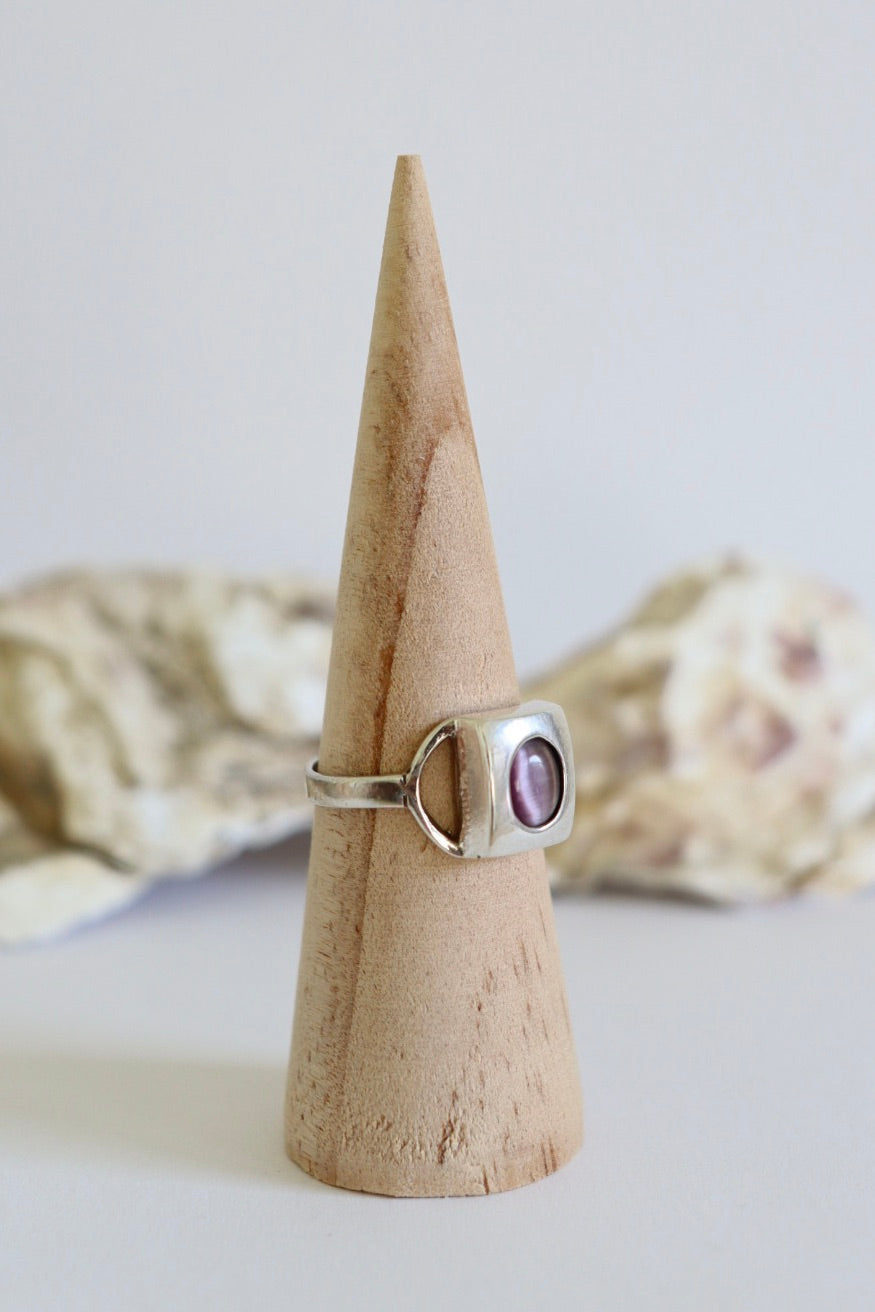 The Sezgin Amethyst - vintage silver ring
